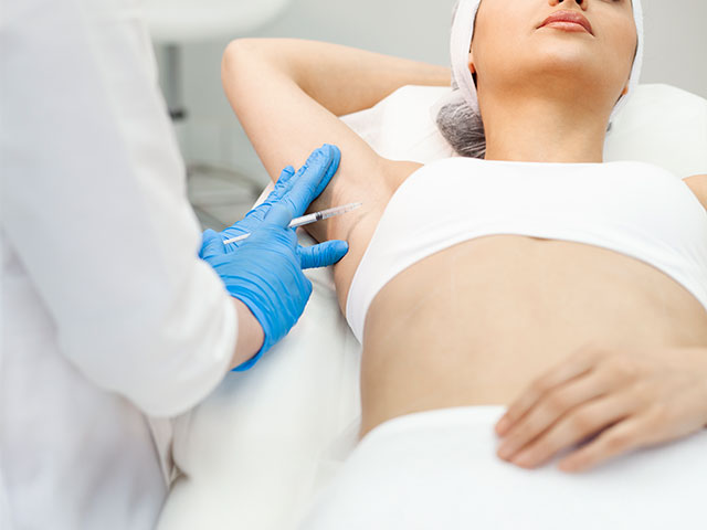 腋下大流汗,女生為什麼會有狐臭?年輕人最在意的「異味困擾」全 肉毒止汗 640x480